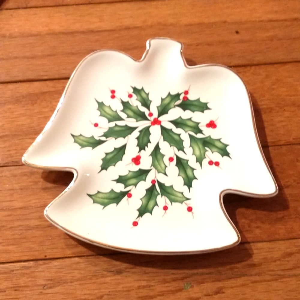 Lenox Holiday Angel Party Plate